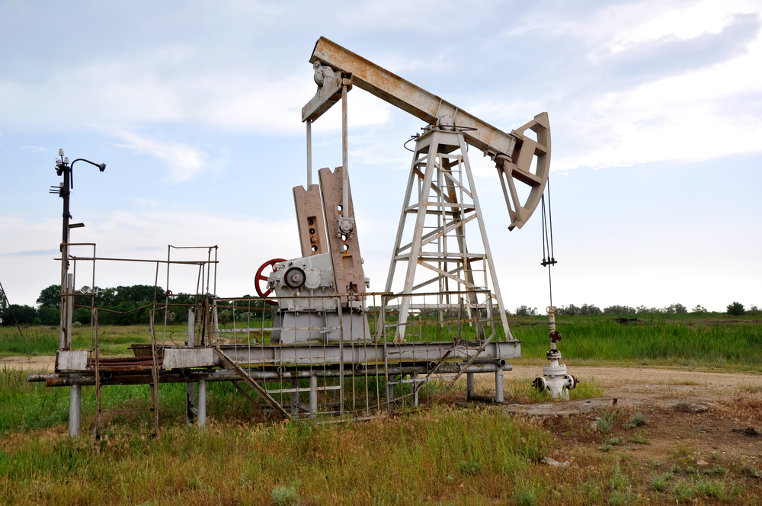 oil well