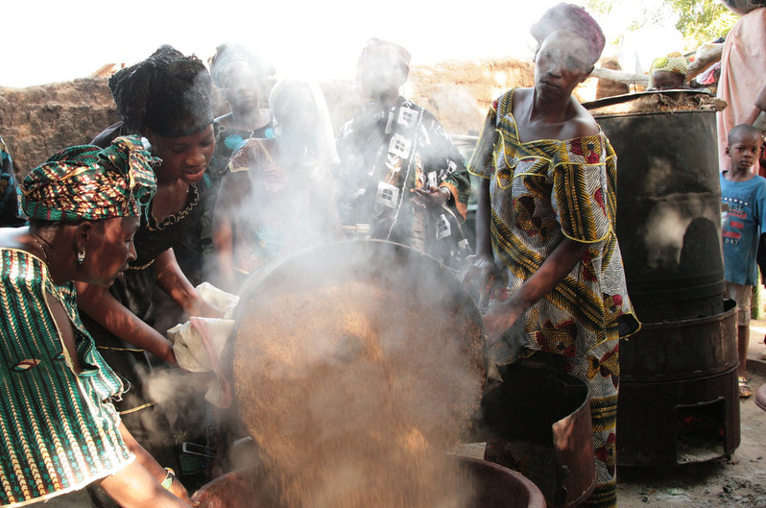 Womens rice cooperative