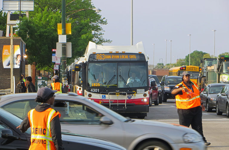 Chicago_R87_shuttle_buses