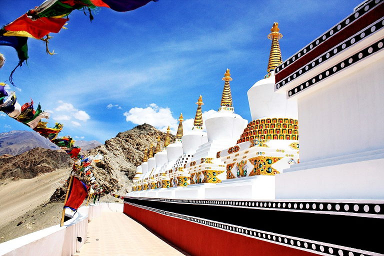 The_9_Stupas of Ladakh
