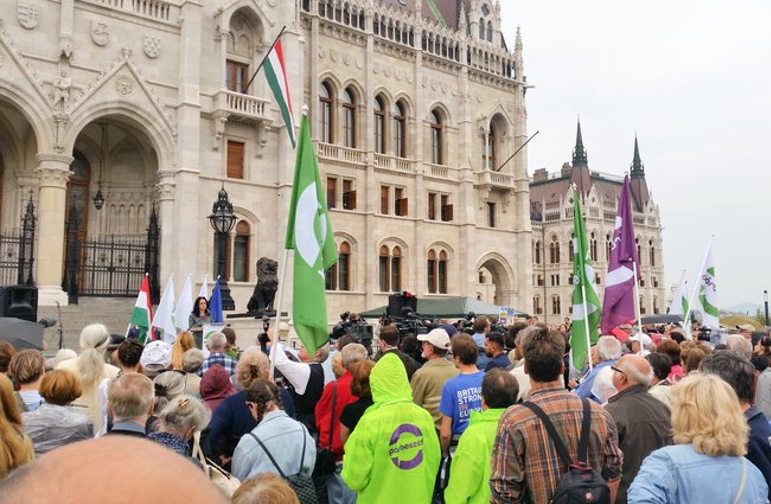 Dialogue for Hungary demo