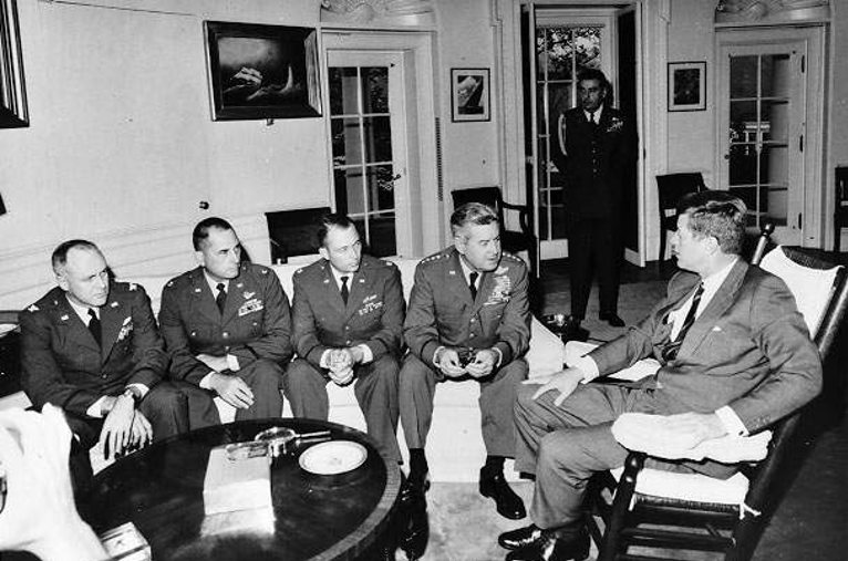 Cuban missile crisis meeting
