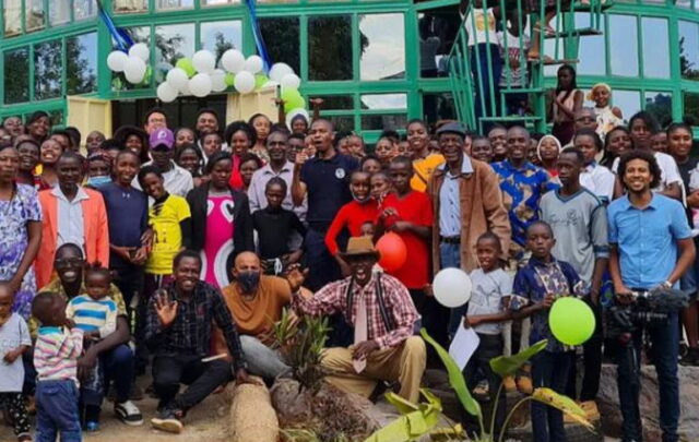 gathering of Nile Journeys and International Peace Institute teams