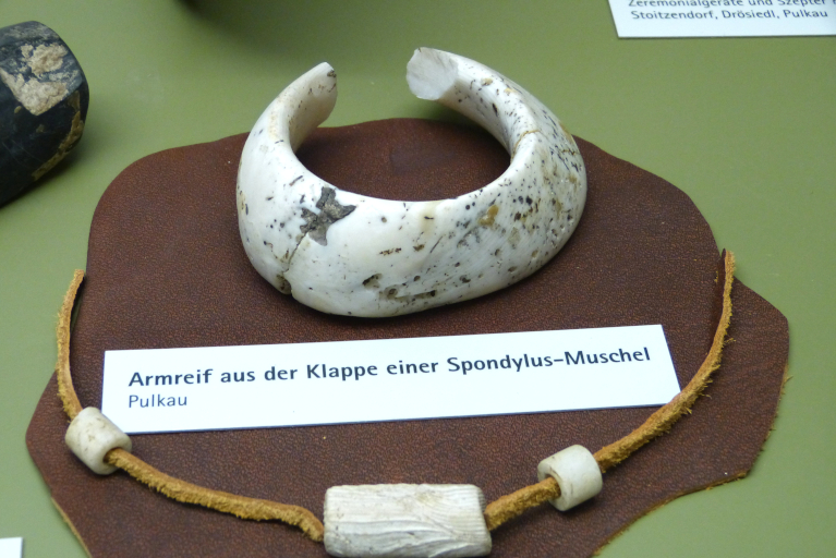 spondylus shell bracelet