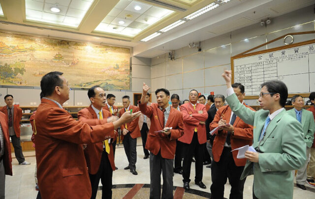 Trading at the Chinese Gold and Silver Exchange