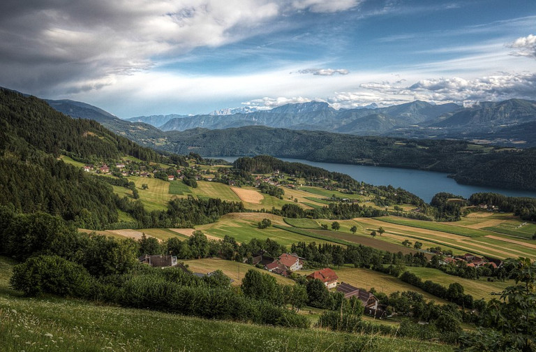 Dispersed land settlements