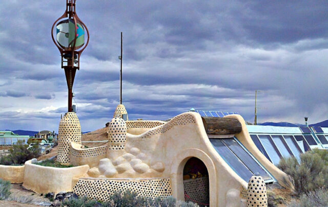 Solarpunk earth ships