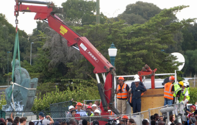 Cecil Rhodes statue being removed in Cape Town.